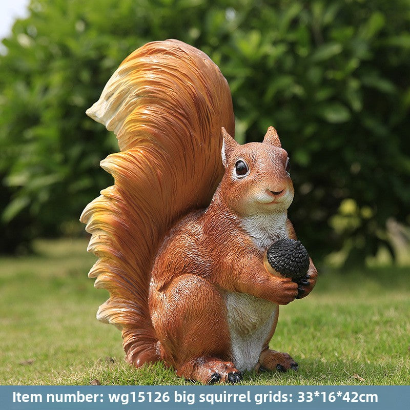 Outdoor Resin Squirrel Sculpture, Realistic Animal Figurine, Decorative Piece for Balcony, Courtyard, Garden Landscape, and Floor Decoration.