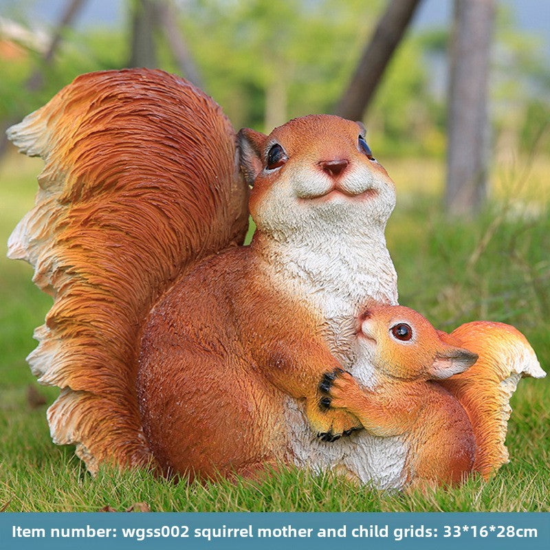 Outdoor Resin Squirrel Sculpture, Realistic Animal Figurine, Decorative Piece for Balcony, Courtyard, Garden Landscape, and Floor Decoration.