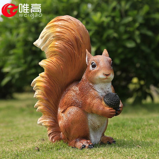 Outdoor Resin Squirrel Sculpture, Realistic Animal Figurine, Decorative Piece for Balcony, Courtyard, Garden Landscape, and Floor Decoration.